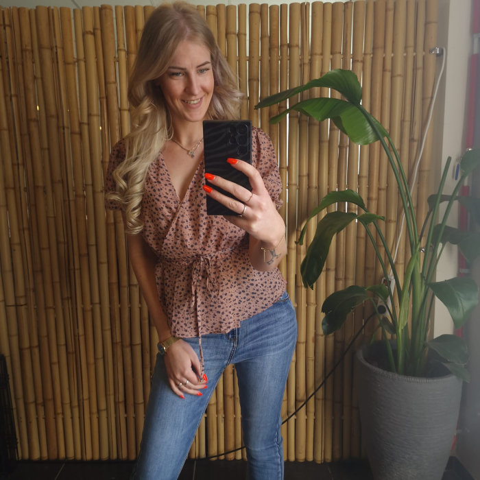 Wikkel blouse met korte mouwen roze 